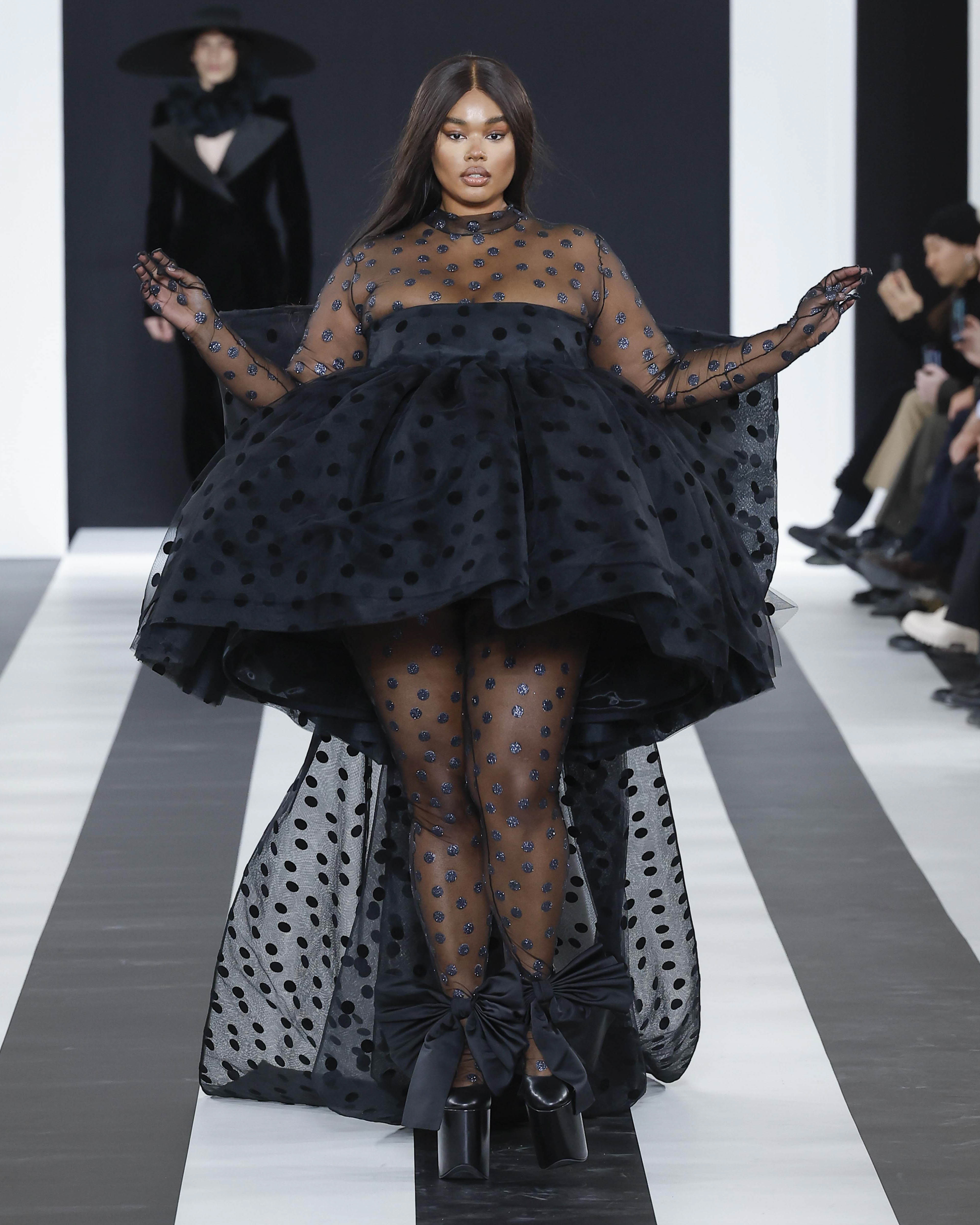 FW23 Show - Fall/Winter 2023 Fashion Collection - Nina Ricci